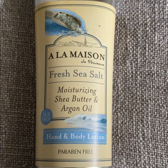 A LA MAISON hand and body lotion. - Picture 2 of 3